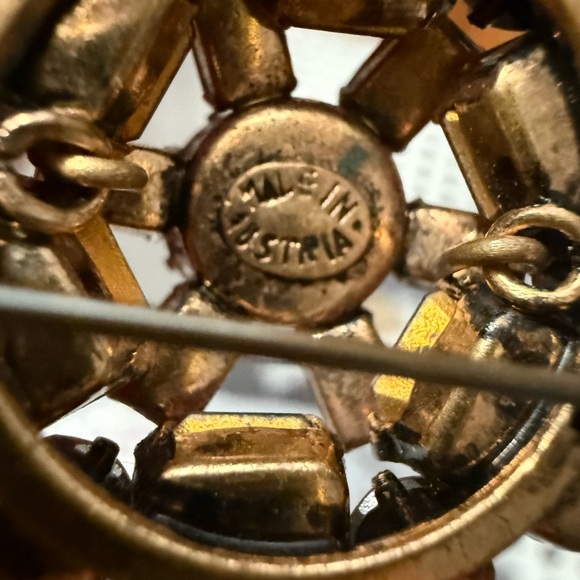 Austrian Ruby Red and Pink Gemstone Brooch - Picture 2 of 2